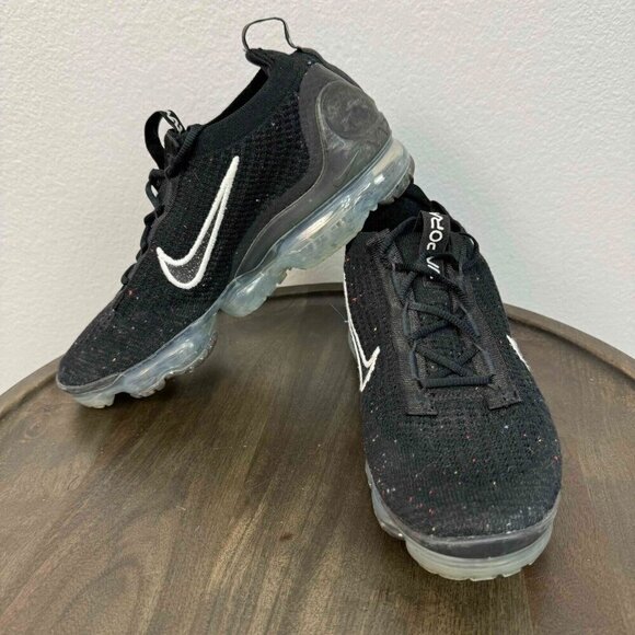Nike Air Women's VaporMax 2021 Flyknit Lace-Up Sneaker Black Size 9 - Picture 1 of 12